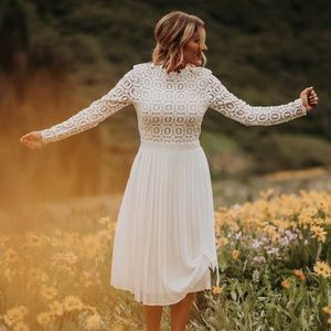 Ivy City Co Arabella Lace Dress